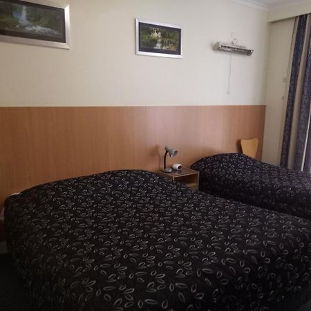 Clifton Motel Олбери Экстерьер фото