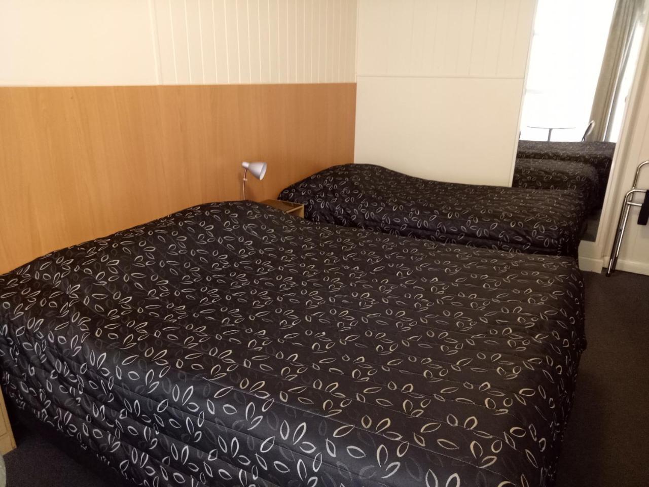 Clifton Motel Олбери Экстерьер фото